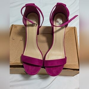 Elegant Fuchsia Heeled Sandals